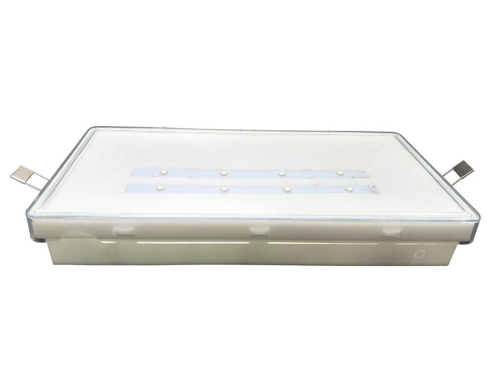 Luminaria LED Impermeable de Emergencia IP65 Ubicación Húmeda 3 Horas 3 Años de Garantía L212N