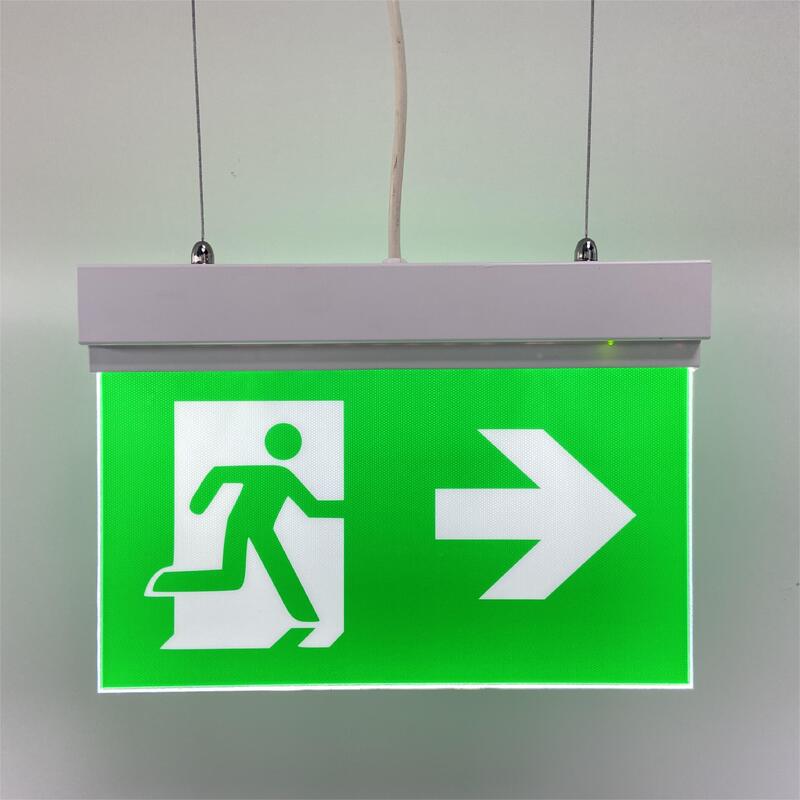 Señal de salida de emergencia de LED recargable de doble cara con respaldo de 3 horas, batería de iones de litio y construcción de plástico