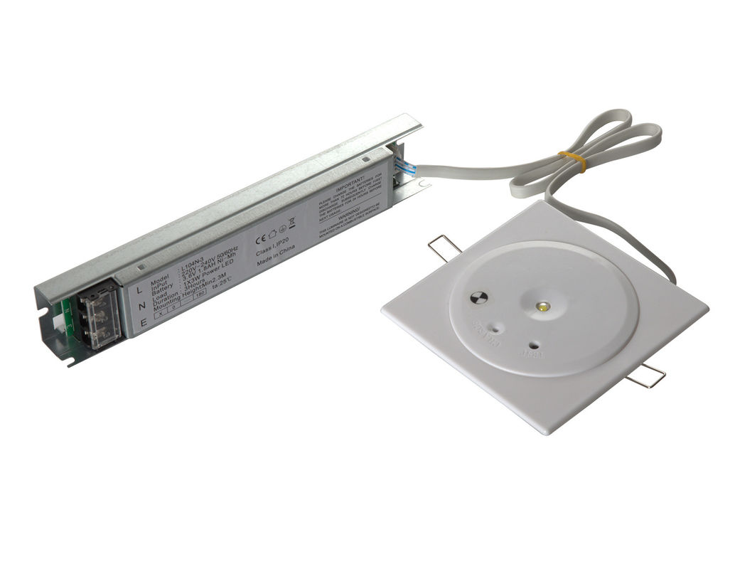 Luz de emergencia LED IP20 no mantenida empotrada en techo con señal de salida de incendios con respaldo de batería 220V L104N-3