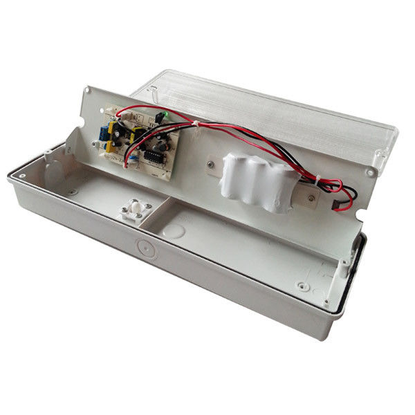 Luz de emergencia resistente al agua, autoinstalable, de batería, IP65 exterior, ubicación húmeda, recargable EL030AN